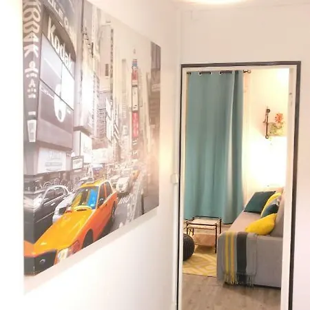 Les Cles Du Bonheur: Spacious Terrace Retreat Near Rer B And Orly Massy (Essonne)