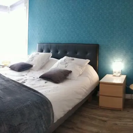 Les Cles Du Bonheur: Spacious Terrace Retreat Near Rer B And Orly